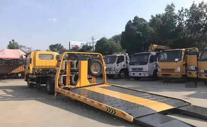 龙门汽车中途维修案例